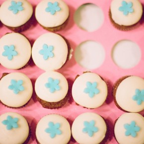 vanilla cupcakes with sky blue stars